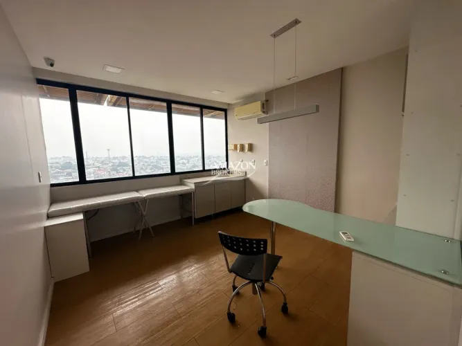 Edifício Atrium - 30m2 - 02 consultórios - Sala Comercial no Adrianópolis - Alugo