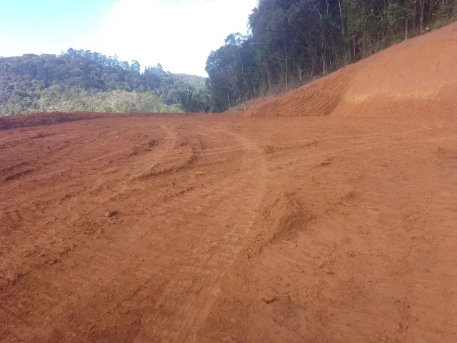 Sítio Nova meida 7200 mil metros quadrados 