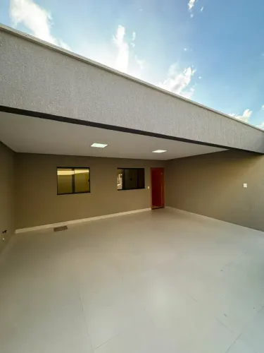 Linda casa! 2 Quartos sendo 1 Suíte - Toda no Porcelanato e iluminação em LED - Res. Barra