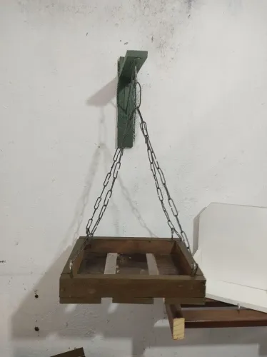 Floreira com suporte para parede