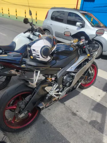 R6 2008 bem cuidada