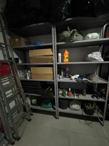 Vendo estante de aço cinza avista 150 cada