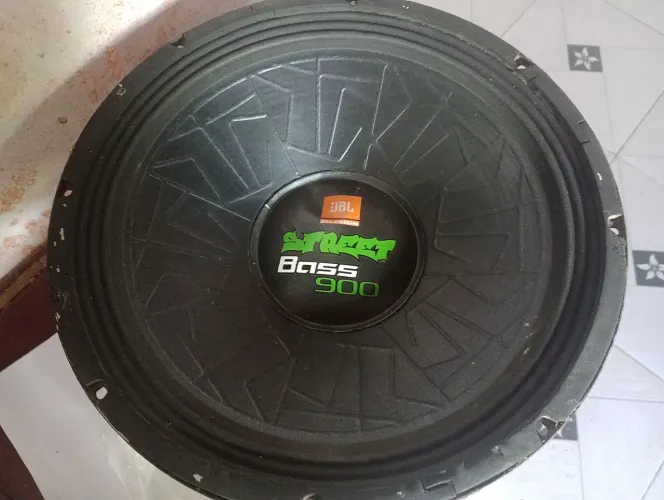 Vendo alto falante JBL 15 polegadas por 300 reais