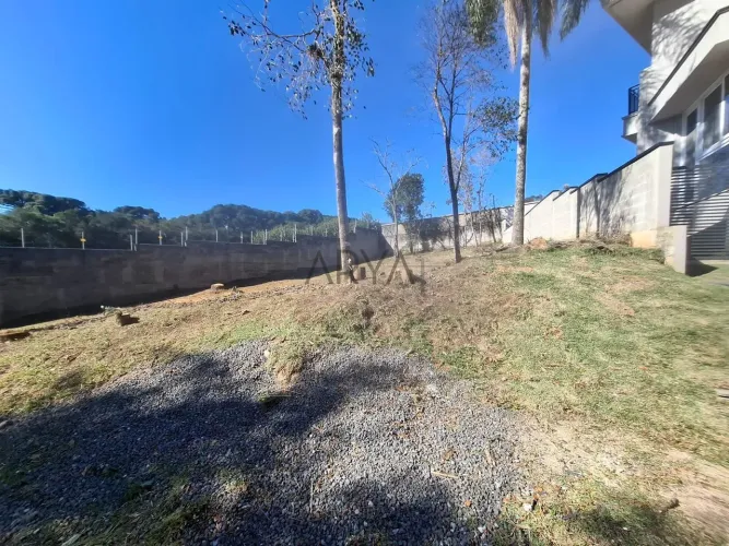Terreno à venda em condomínio no Pilarzinho - ARYA1