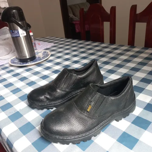Bota bico de ferro n 40