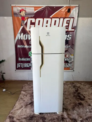 Geladeira Electrolux D'gelo seco 260 litros funcionando perfeitamente ((ENTREGO GRATIS))