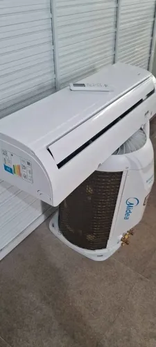 Ar condicionado split Spring midea 22.000 btus inverter com Wi-Fi praticamente zerado/