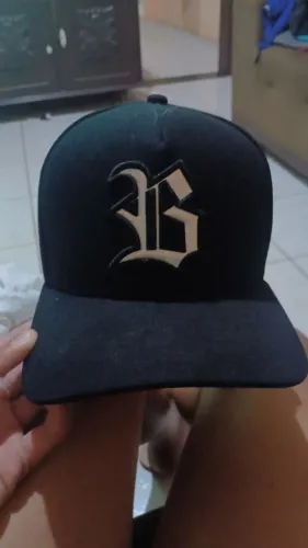 Bone blck original, usado duas vezes 