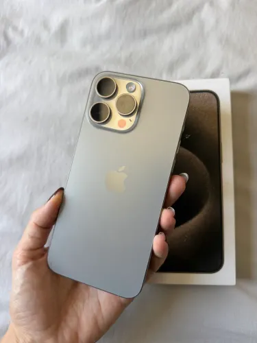 iPhone 15 Pro Max 512 em perfeito estado