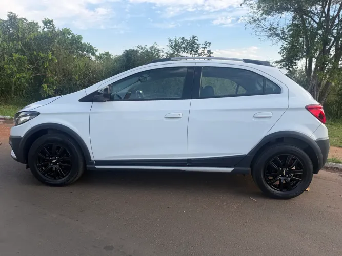 Chevrolet Onix Activ 1.4 8V Flex Aut. 4P 2019