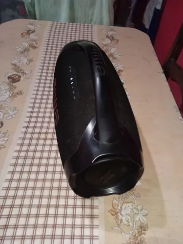 Bombox Aiwa, pouquíssimas marcas de uso,preço negociavel 