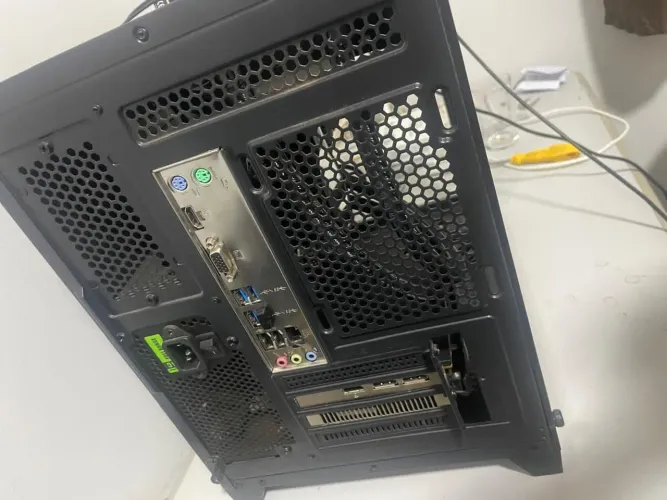 Pc gamer com monitor gamer 