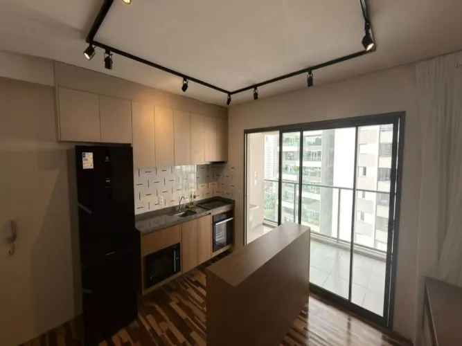 Apartamento com varanda para locação no Brooklin , 1 quarto, 1 banheiro e 1 vaga na garage