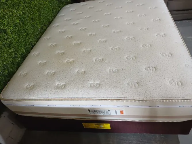 Cama box queen