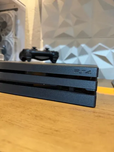 PS4 Pro 1TB na caixa completo 