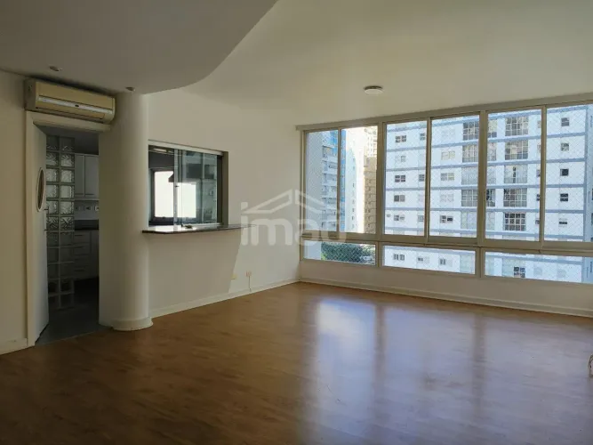 Apartamento Ensolarado Onde se Faz Tudo A Pé