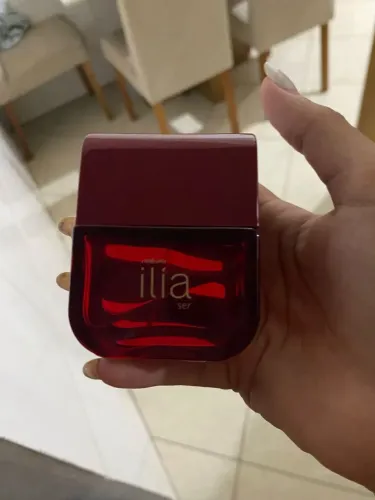 Perfume feminino " ilía ser" Natura