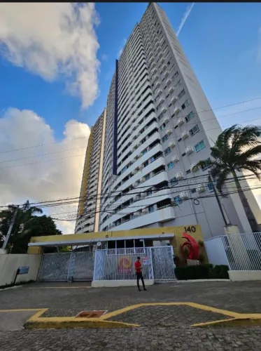 Apartamento 02 quartos em Ponta Negra a 500m da praia, vista mar