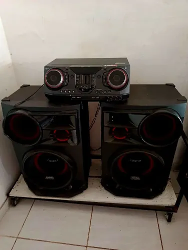 Som LG Xboom 3500Wrms CL98 novo!! Troco em TV
