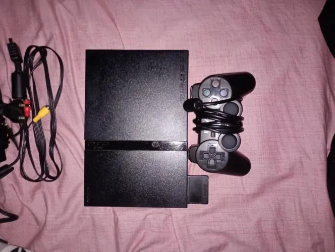 PlayStation 2 Usado + Memory Card 8MB Original + 2 Jogos + 1 controle