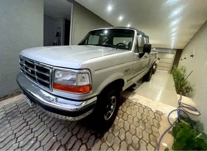 Ford F-1000 XLT 4X4 Diesel Turbo 1998