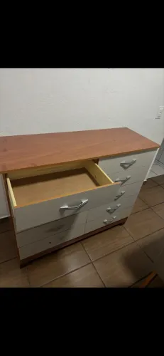 Vendo cômoda 10 gavetões com 2 puxadores quebrados 