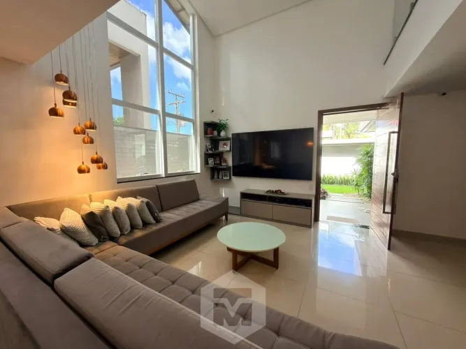 Casa em Condomínio fechado com 4 quartos Porteira Fechada