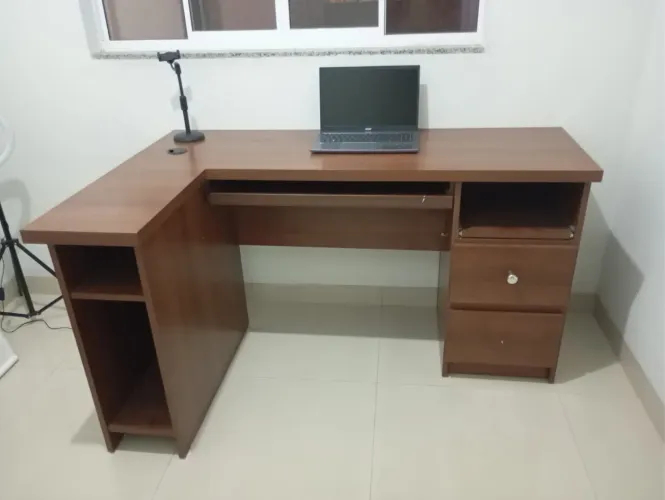 MESA PARA ESCRITÓRIO formato L