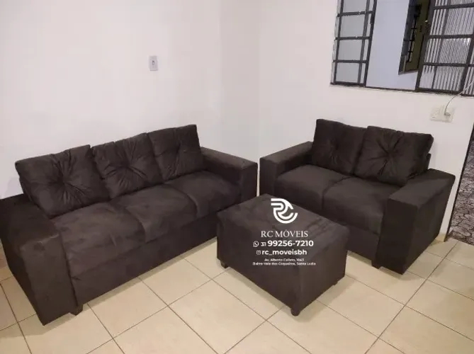 Sofá 2 e 3 lugares com Puff Suede D33 Confortável Direto da Fábrica | Qualidade Garantida