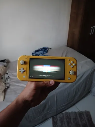 Nintendo switch lite amarelo