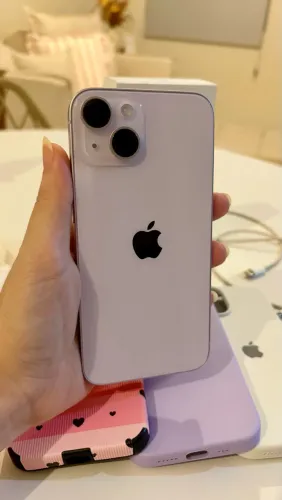 iPhone 14 Lilás
