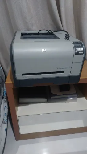 Vendo impressora HP color laser jetCP1515N