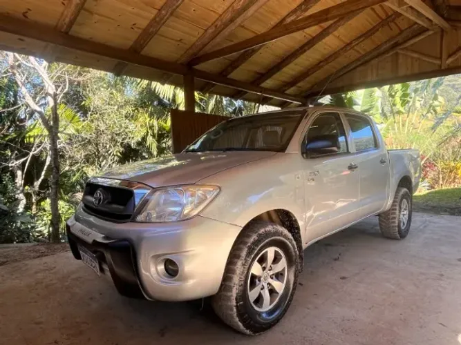 Toyota Hilux CD D4-d 4X4 2.5 16V 102cv TB Dies. 2011