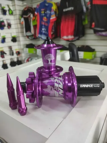 Cubos barulhento tanke mais brinde