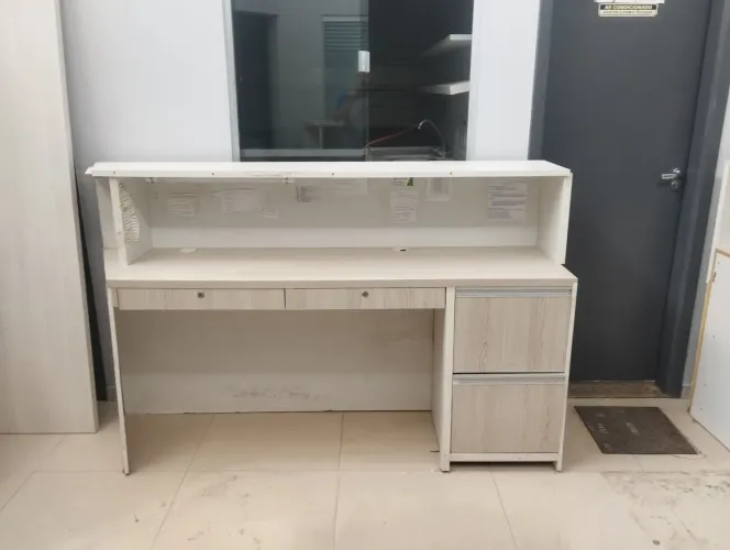 Móveis balcão de atendimento