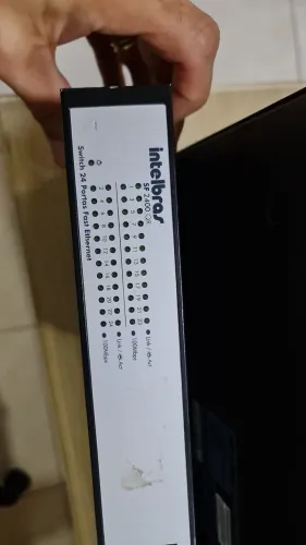 Switch Intelbras 24 portas 10/100