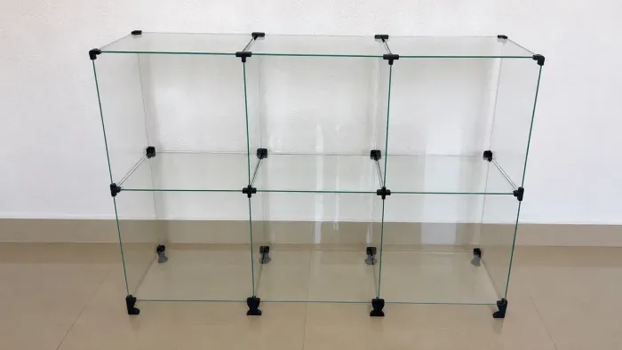 Vitrine de exposição no vidro 
