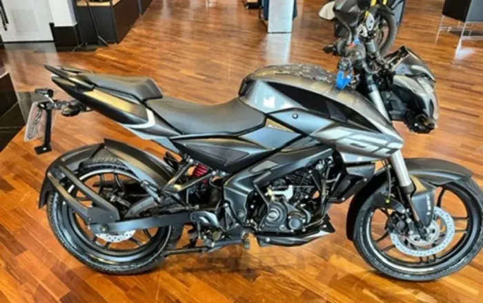 Bajaj Dominar 160