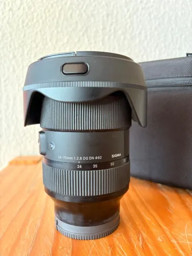 Lente Sigma 24-70mm f2.8 com case