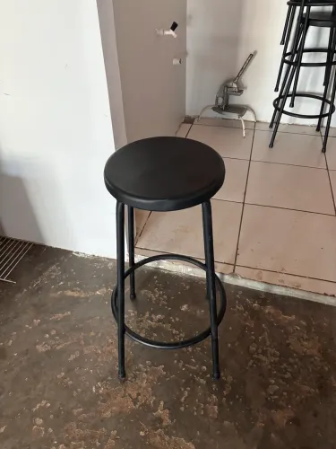 4 banquetas metal