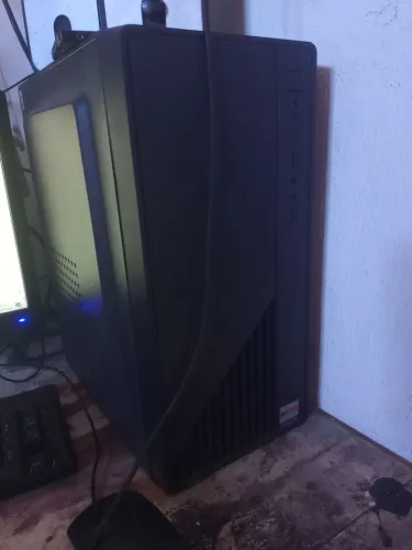 CPU i5 6gb HD de 500gb