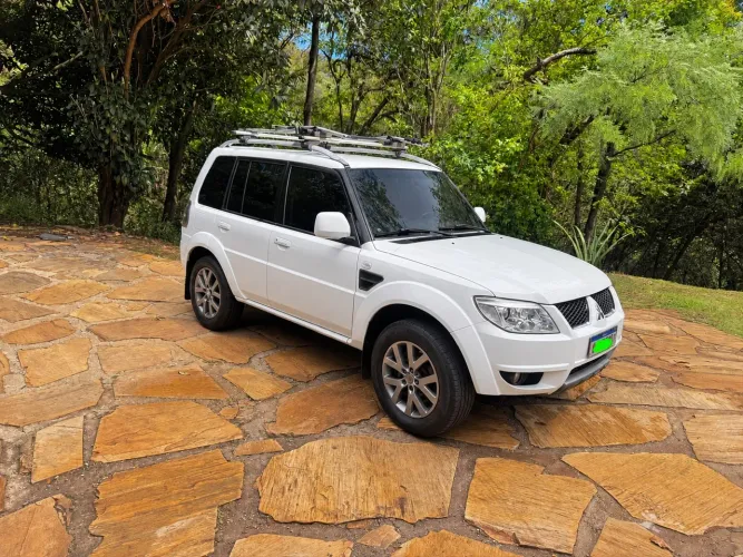 Mitsubishi Pajero TR4 2.0 Flex 16V 4X2 Aut. 2014