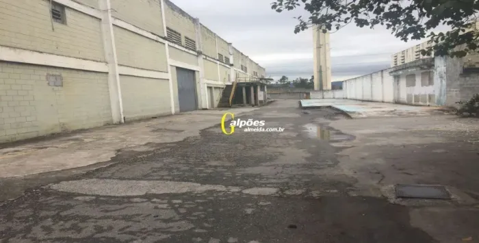 Pavilhão/Galpão para alugar no bairro Vila Menck - Osasco/SP