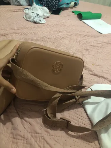 Bolsa moleca transversal rosa e bege