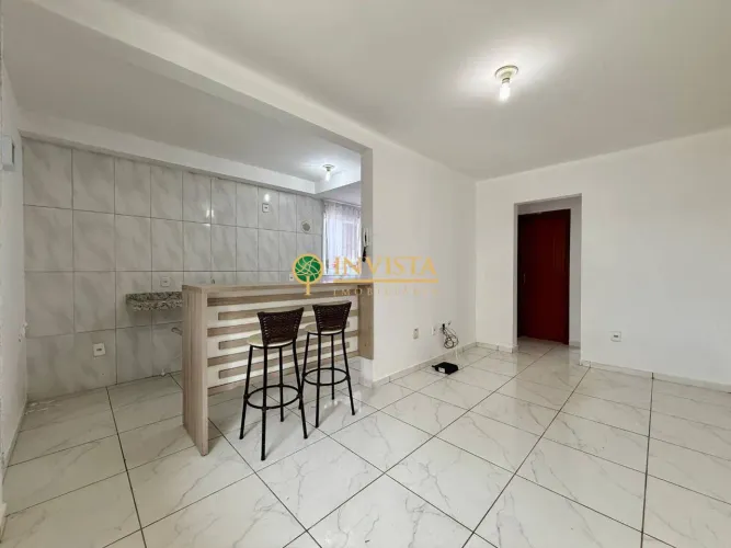 Apartamento com 3 quartos para alugar em Palhoça/SC