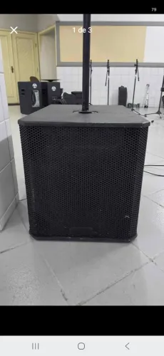 Par de caixas de Som Sub Grave de 15" 1400W em 4 Ohms Cada