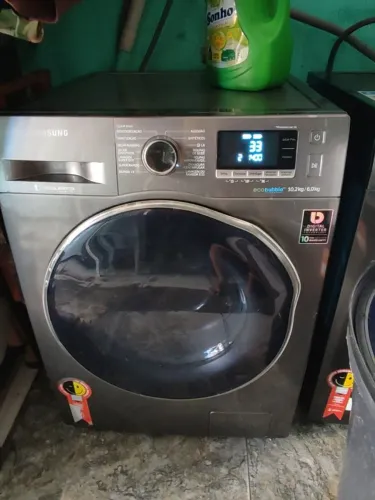 Máquina lava e seca