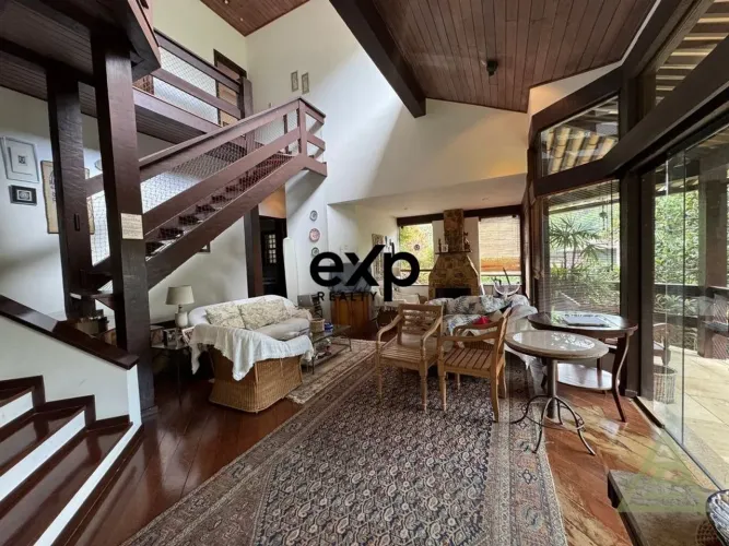 Casa à Venda no Cond. Vale da Boa Esperança, 273 m² por R$ 1.500.000,00 - Itaipava, Petróp