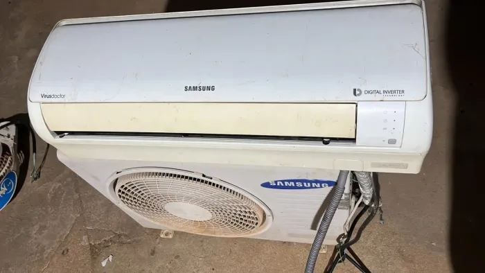 Ar condicionado inverter 12 mil BTUs já instalado