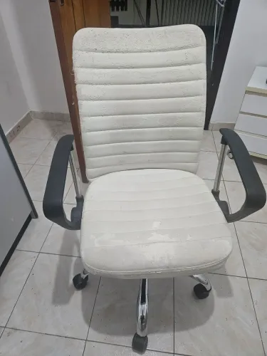 Cadeira de Escritório Giratória com Rodinhas